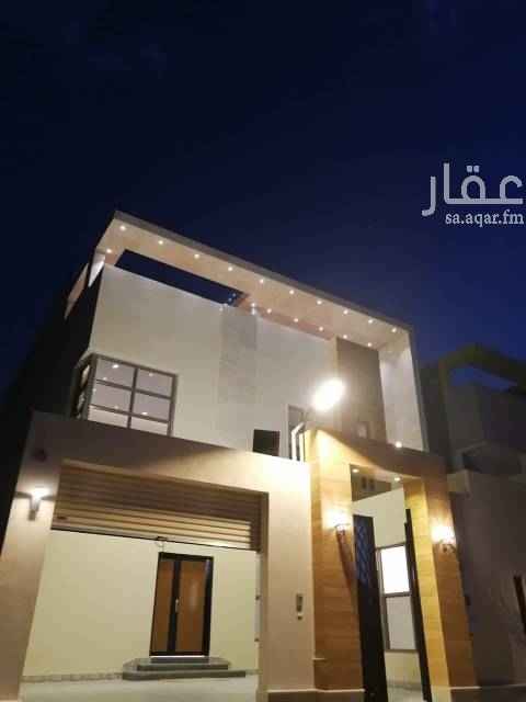 1754917 فلة تفصيلها شرح وكبيرة وفيها تكييف مركزي المجلس والماستر وقريبة من ابن جلوي وفيها مصعد وشارعها عشرين.
عليها سوم مليون ومية الف
