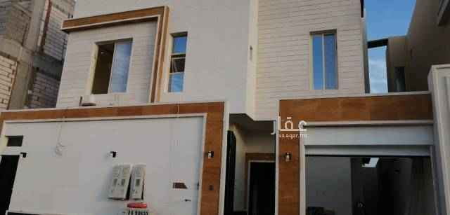 1755390 فلة ممتازة فيها شقتين كل شقة مجلس وصالة وغرفتين
فلة شرحة شارعها ٢٠ وفيها مجلس كبير ومقلط ومطبخ مع مستودع. موقع الفلة قريب من المخارج