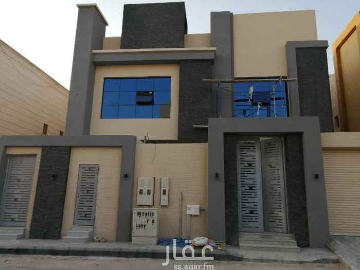 1711357 فيلا تشطيب شخصي راقيه دور ارضي مجلس ومقلط صاله كبيره وصاله جانبيه ومجلس نساء اسكن واستثمار فيها شقتين كبيره ووسيعه كل شقه لها مدخلين ومجلس وصاله وغرفتين نوم ممتازه....
الموقع غير دقيق