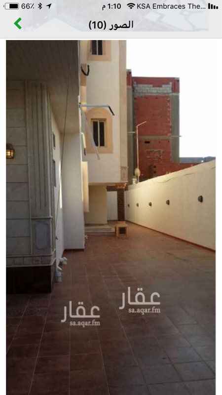 1132694 فيلا دوبلكس دورين وملحق بها مكيفات راكبة ومطبخ