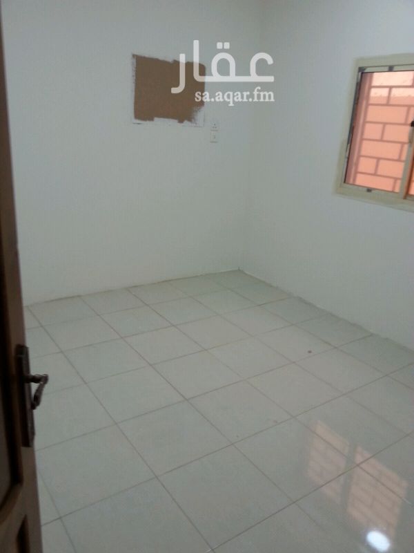 1683386 غرفة مع حمام دور أرضي