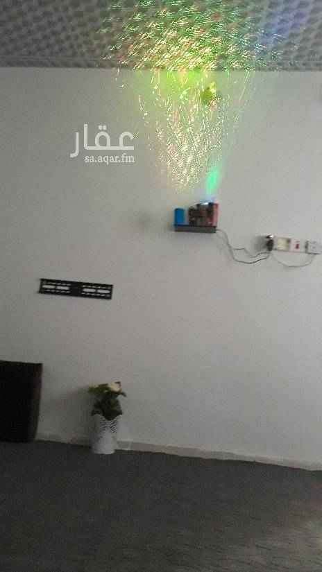 1404342 غرفه ٥×٤مع حمام مع مطبخ صغير موثثه مكيف فرش مع الكهربه والماء الف ريال شهري