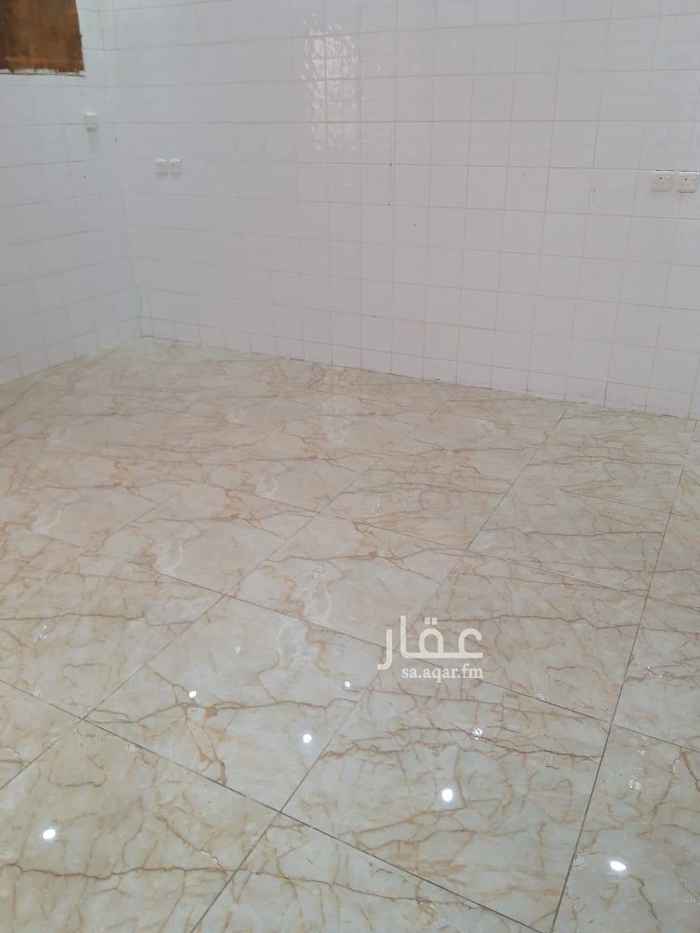 1623659 غرفتين وصالة ومطبخ ودورتين مياه نظيفة وتمتاز بالهدؤ