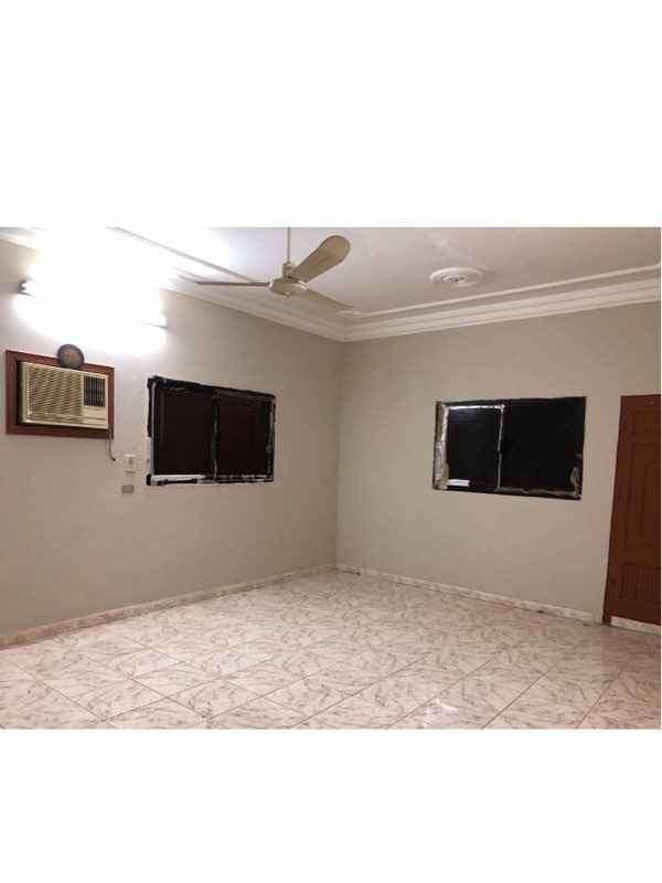 1687888 غرفة كبيرة ٦.٥م* ٤.٥م مع مكيف
ومطبخ
وحمام