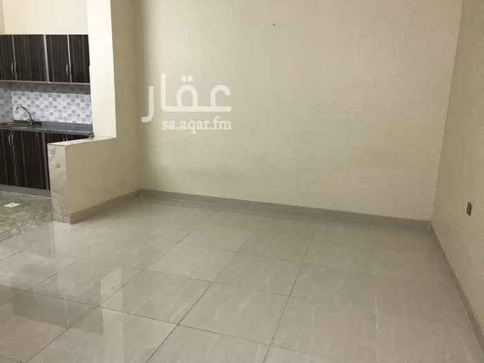 1499768 بجوار مجمع العرب /وطريق المدينه / ///غرفه نظيفه ج دوره مياه يوجد مطبخ راكب / ومكيف/ ودش مركزي/ شامل الماء/ يوجد حارس نظافه/ / /حي نظيف جدا//
من المالك مباشر