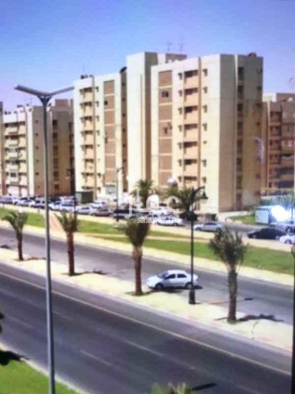 1638298 شقه مفرده في اسكان الخبر المدني الدور السابع 73الحي الثامن 833 الشقه فيها ثلاث غرف نوم وصاله كبيره تابع لها بلكونه كبيره ومجلس ومقلط وثلاث حمامات ومطبخ تابع له بلكونه الشقه خاليه تماماً من مشاكل التهريبات و الحمامات مجدده ويوجد فيها جبس وسيراميك والعماره نظيفه وموقعها ممتاز قريبه من المدارس ومسجد الملك فهد والحديقه
الشقه خاليه من السكان مطلوب فيها 350 الف ومتبقي للبنك العقاري 50 الف