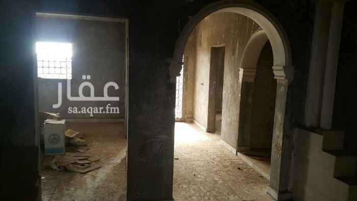 1244365 فيلا دور وملحق ومسبح خاجي بحي الخالدية بالحريضه