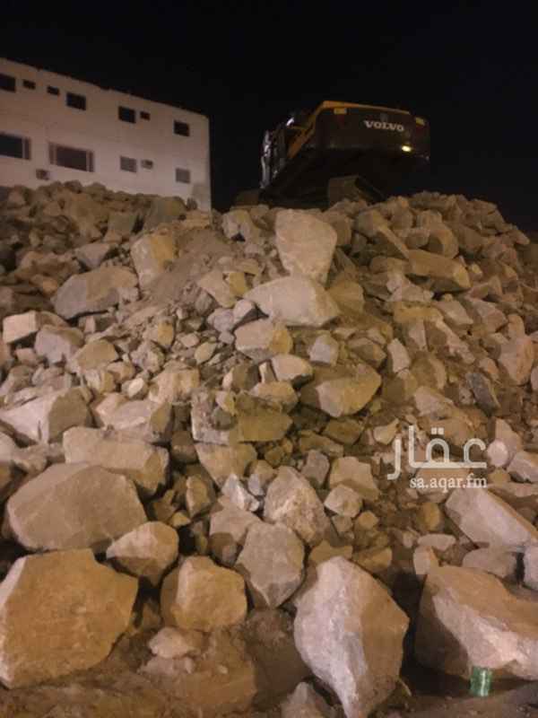 1354965 ارض تجارية بمكة المكرمة ، على الدائري الرابع
المساحة 826 م2
للإسثمار واجهة شمالية شارع 35
عرضها على الشارع 27 وعمقها 31 م
منطقة مطاعم و تموين غذائي