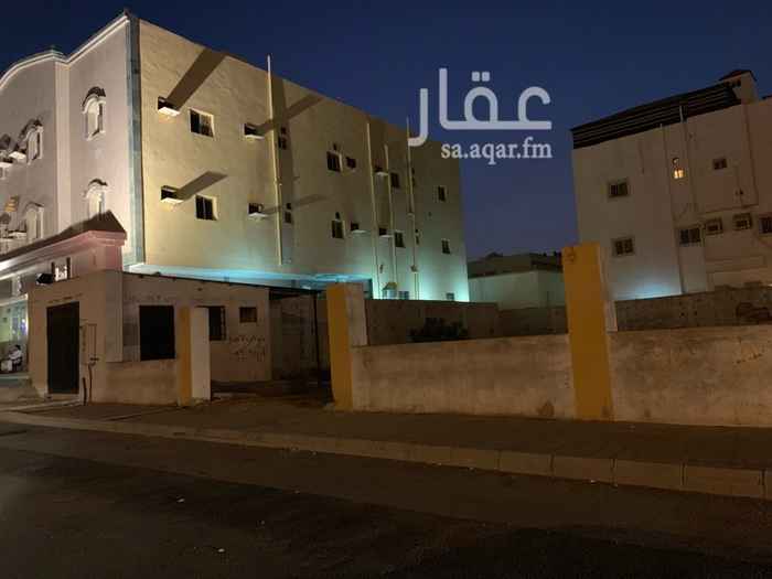 1351437 للايجار ارض تجارية في الماجد بجوار اندلسية القهوة عليها سور وغرفة وعداد كهرباء
