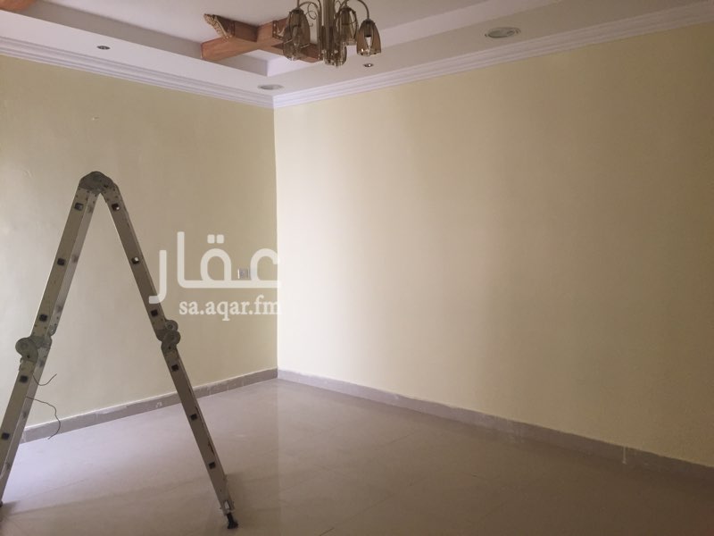 1760418 شقة دور ثالث مكونة من مجلس + صالة + غرفتين نوم + مطبخ + دورتين مياه + سطح خاص صغير
المكيفات راكبه
لا يوجد مصعد
السعر غير قابل للتفاوض
على المستأجر دفع قيمة العقد + ٥٠٠ للماء كل ٦ اشهر
الرجاء مراعاة وقت الاتصال من ١٠ص - ٩ م