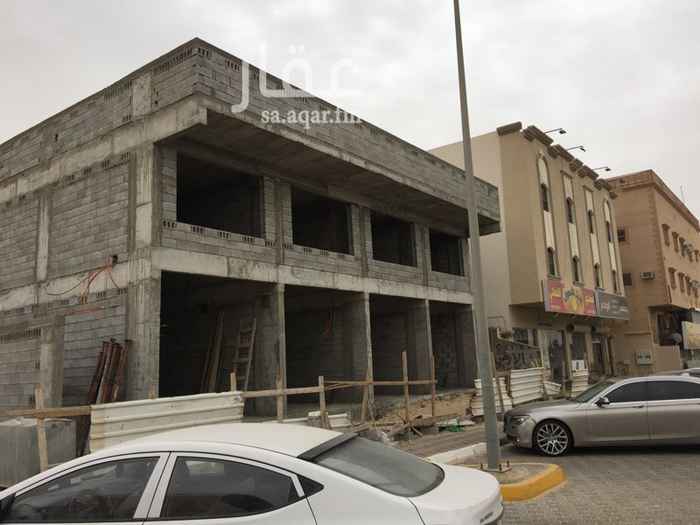 1527309 ٤ فتحات بارتفاع ٦ م مع دورة مياة في كل فتحة كم يوجد ميزان ٣٠م مع حمام يصلح كسكن
الموقع شارع الامير طلال او شارع ابو الحطب الراشدية بجوار مطعم بنت الاصيلة