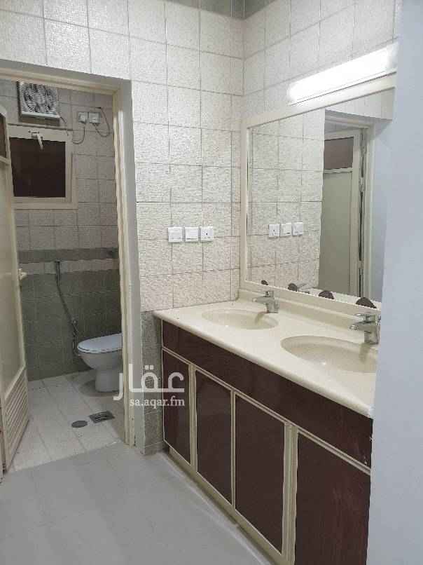 1537719 شقة عوايل دور ارضي بموقف خاص بالشقة