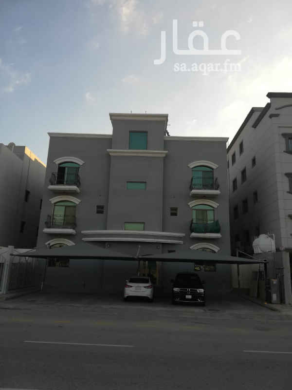 1298631 شقة كبيرة الراكة الجنوبية ٣ غرف نوم ومجلس وصالة وغرفة خادمة ومستودع وغرفة غسيل