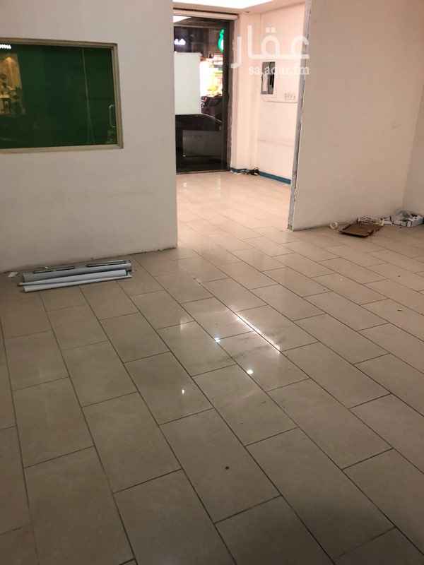 1070077 للايجار محل في الخبر الشماليه على شارع السابع شارع الامير فواز مقابل شورما هليل