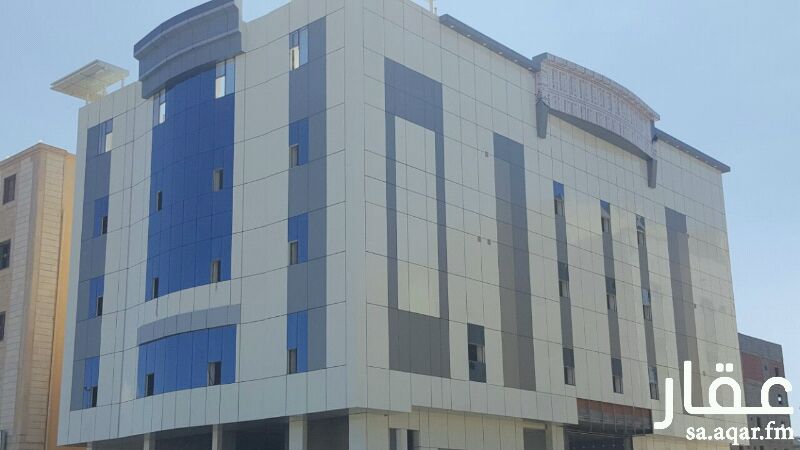 455919 عمارة تجارية 6 ادوار سويتات على واجهة الشارع التجاري مخطط البيعة بالطائف. موقع مميز علي حرف "T" مع شارع خدمة. التكييف سبليت مؤسس مع عدد 2 مصعد اوتوماتك ايطالي. مجهز بمواصفات الدفاع المدني. مواقف سيارات بالبدروم. سنترال متكامل مع اقفال ابواب اوتوماتك. العمارة بدون المحلات.