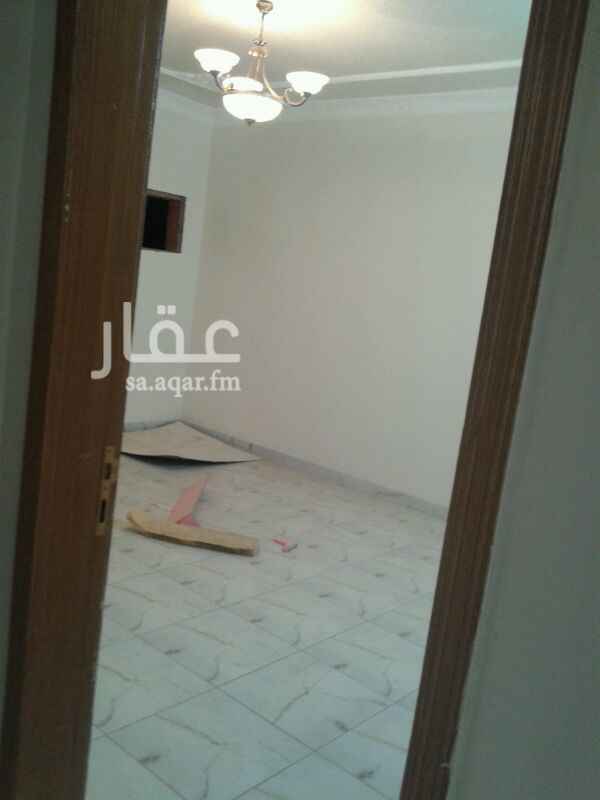 1514368 دور علوي لاايجار 3غرف ومجلس ومقلط وصاله 3حمام مطبخ مدخلين
كهرباء مستقل