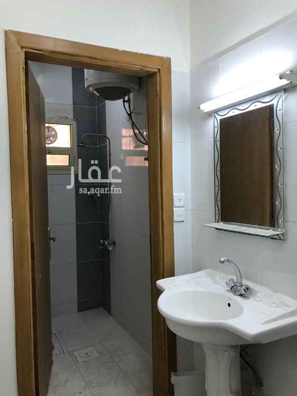 1579660 ٢ غرف نوم
مجلس رجال
صاله جانبيه
٢ حمام
مطبخ
مدخلين
كهرب وماء مشترك
الشقه مجدده بالكامل
سبحان الله وبحمده سبحان الله العظيم 🌹