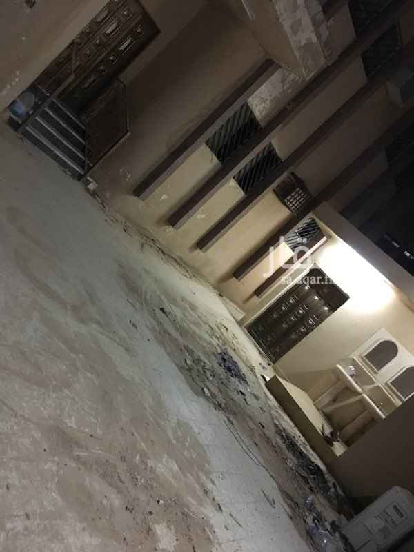 1641605 ٣ غرف نوم +صاله
مجلس +مقلط +حمامين
مطبخ + مشب خارجي +حمام
الكهرباء مستقل .