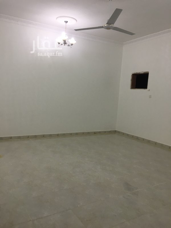 1754745 غرفتين نوم +صاله
مجلس +مطبخ
دورتين مياه
مدخلين
الكهرباء مشترك
الماء على المالك
سبحان الله العظيم 🌹