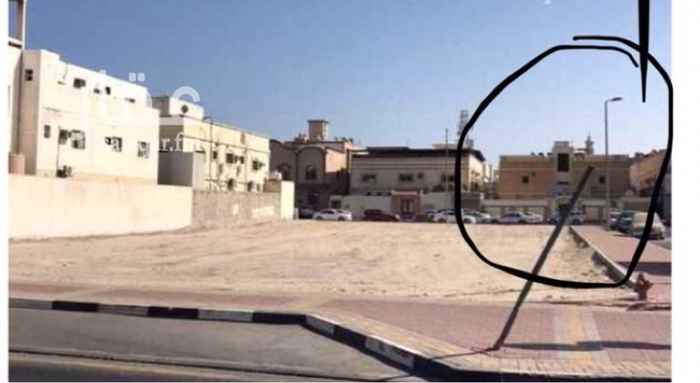 1699814 بيت من اربع شقق عمره ٢٠ سنة تقريبا جيد المستوى مسكون الان قريب من سوق الخضار المركزي بالدمام