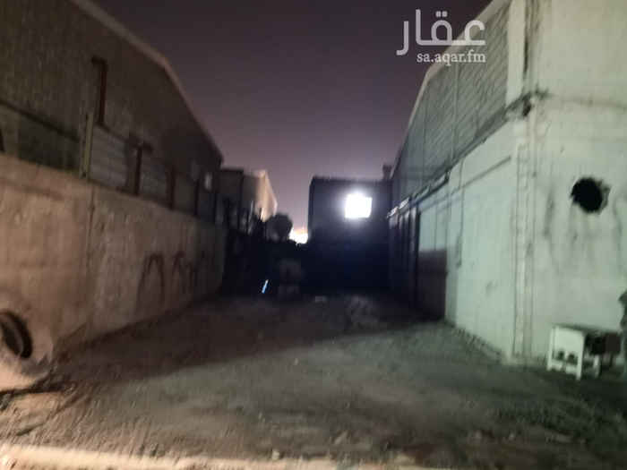 1383257 للايجار ورشة في موقع متميز في الخضرية تصلح ورشة نجارة أو حدادة أو سمكرة سيارات أو مستودعات للتخزين مساحة 500 متر تقريبا ويوجد بجانب الورشة ارتداد بعرض 10 متر تقريبا يسمح بدخول سيارات النقل الكبيرة للتحميل أو التنزيل
* المساحة:500 للمتر
* الواجهة:جنوب .
* 8 سنة .
* 40 متر .
* السعر قابل للتفاوض