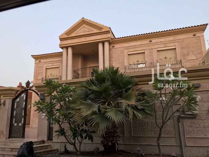 1211179 خصوصيه بموقع البيت على شارعين حديقه امام الفيلا لايوجد جار امامي يكشف البيت مؤثث بالكامل من اثاث الانصاري غرف نوم ومجالس تشطيب سوبر لوكس كراج سياره غرفة حارس مستقله تماما عن البيت طريق خاص غير نافذ للفيلا مطابخ مؤثثه بالكامل مطبخين مطبخ مفتوح ومطبخ للطبخ وجميع المكيفات راكبه