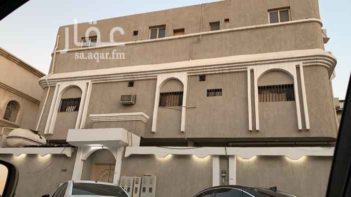 1695894 بيت للبيع دور واربع شقق في حي بدر ٩١/أ مساحه ٤٠٠ متر شارع ١٥ شمال عمر البيت تقريبا ٢٧ سنه
الشقتين اللي في اعلى طابق عمرها ٤ سنوات . البيت مرمم ومجدد بالكامل وديكورات وشغل ممتاز ومتعوب عليه وسباكه وكهرباء كل شي مجدد ومن برى بروفايل دخل العماره تقريبا ٩٦ الف سنوي .
الدور مجلس كبير وصاله واربع غرف ومطبخ و٣ حمامات
الاربع الشقق كل شقه ٣ غرف وصاله ومطبخ وحمامين
السعر مليون ومائتان الف ريال
للتواصل فقط اتصال او واتس على نفس الرقم
مكتب ال شاهر
ابو ريتال/0505854264