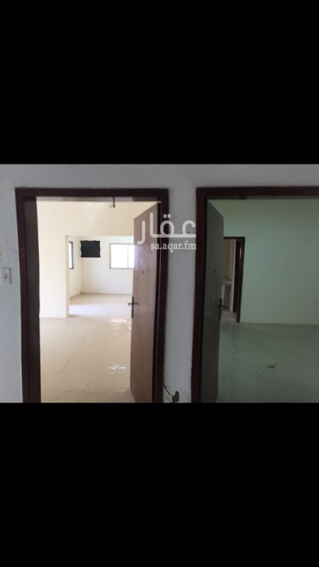 1560448 للإيجارشقة بالخبرشارع الاميرعبدالمجيدتقاطع ١١و١٢ خلف معجنات الشلال الشقة لها مدخلين مجلس وغرفة طعام وبلكونه وصالة وغرفتين نوم ومطبخ ودورتين مياة ، الشقة بالدورالثاني ولايوجدمصعد، الايجار١٤ الف ريال ،بحالة جيده ،عدادكهرباء مستقل للجادين واتس 0505874474