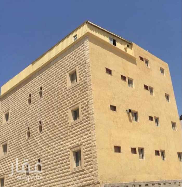 1744433 عماره اربع ادوار مناسب سكن موظفين مكون من ٣٦غرفه بحماماتها ومطابخ تقع على شارعين بزاويه، تاجير بالكامل للشركات والمؤسسات .
السعر قابل للتفاوض .