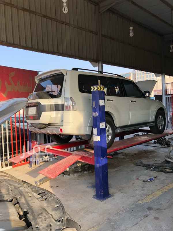 1692863 ورشة سيارات للتقبيل
على شارعين
فيها ثلاث عمال
ثلاث رافعات
ماطور هواء مع مواسي
عدة كاملة
مستودع
مكتب
ماشاء الله تبارك الله شغلها زين