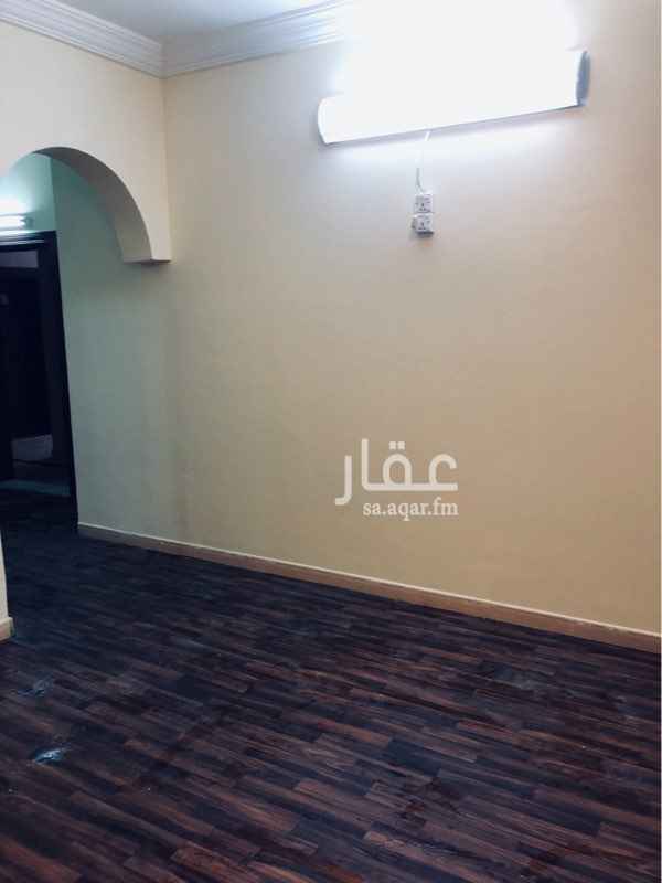 1761081 شقه في مخطط عبيد بجوار جامع الفاروق
اربع غرف وصاله وثلاث دورات مياه ومطبخ
ايجار شهري 1600