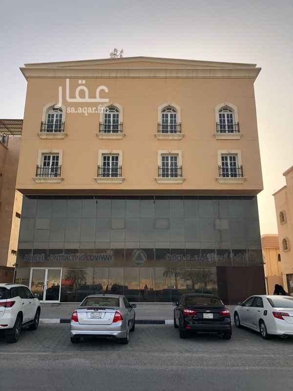 1433338 للايجار محلات وميزان للايجار في منسوب التعليم يصلح ان يكون صالة رياضية (جم ) ويصلح عيادات خاصةاو مستودع او مطعم او كافي او مقهى لا سيما ان المواقف متوافرة بكثرة امام العمارة لوضع الطاولات والكراسي وجلسات رايقة يوجد في المبنى كله مكيفات سبليت ودولابي في جميع الشقق والمحلات يصلح مستوعات تبريد او مواد غذائية السعر قابل للتفاوض ويوجد اربع شقق فوق المحلات