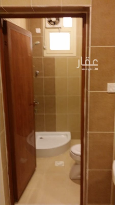 1582093 مدخل سياره ومدخل رجال ومدخل حريم اربع غرف وصاله راح يتركب المطبخ في حال تم الاتفاق مع المستاجر مباشره التواصل مع الرقم 0506739313