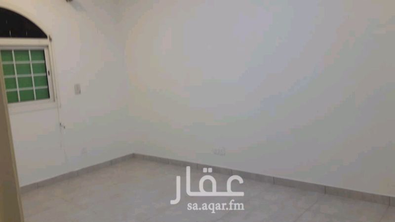 1376626 دور للايجار ف حي المحمديه الجفري مساحه ٥٠٠متر ٤غرفه نوم ومجلسن وصاله ومطبخ راكب جديد التكيف اسبليت جديد كله السعر ٦٠الف