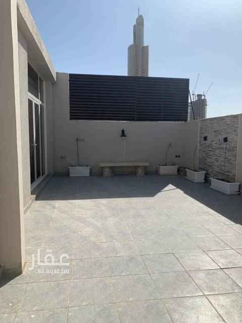 1681442 شقة للبيع في احد مشاريع شركة محمد ومصعب العجلان الرائدة في مجال الشقق الفاخرة.
●الشقة مكونة من:
- ٢ غرف نوم (واحدة ماستر )
- ١ صالة (المجلس مفتوح على الصالة )
- ١ غرفة خادمة
-سطح خاص (مساحتة ٦٠م )
*الشقة مع كافة التجهيزات الموجودة مثل المكيفات و المطبخ و اجهزتة و دورات المياة و ملحقاتها.
رقم الحارس : ٠٥٧٨٧٢٧٣٤١