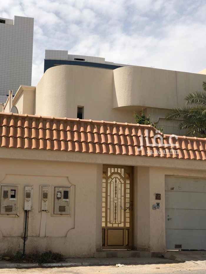 1504865 الدور الارضي
مجلس + مقلط + صالة + مطبخ + دورة مياة + مدخل سيارة
الدور الاول
غرفة رئيسية بحمام + 2 غرفة بحمام + صالة
السطح
غرفة خادمة بحمام