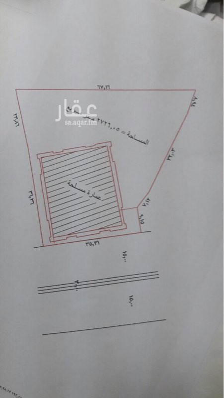 1644235 ثلاثة ادوار وملحق
١٤ شقة
٥ محلات تجارية
علي طريق المطار بالقرب من مجمع بندة