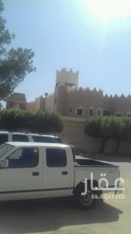 1115822 دور علوي مواجه حديقة صغيرة ومواقف
5غرف وصالةومطبخ مركب 3دورات مياة وغرفة وحمام في السطح مع سطح كبير لمزيد من
الاستفسار 0500065711 ابوخالد