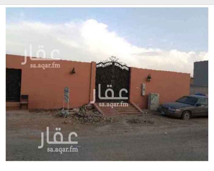 1591594 استراحة قائمة
بها مجلسين ومطبخ
وملعب ودكة
وغرفة سائق
وخزان ماء
مباشر من المالك