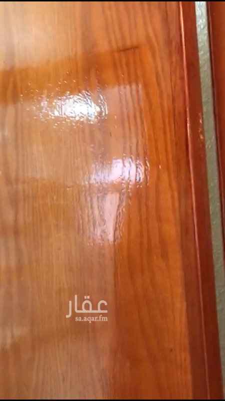 1733869 حي الوردتين خلف الجمعيه الخيريه ايجار شهري ١٥٠٠