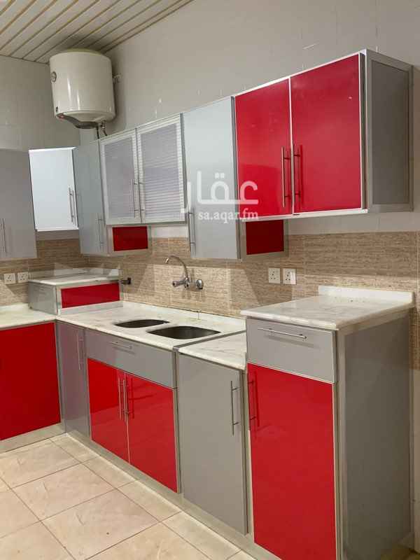 1545838 شقة دور ثالث بدون مصعد
تحتوي مطبخ و٤ غرف وصالة و٣ دورات مياه
خزان مستقل وكهرباء مستقلة