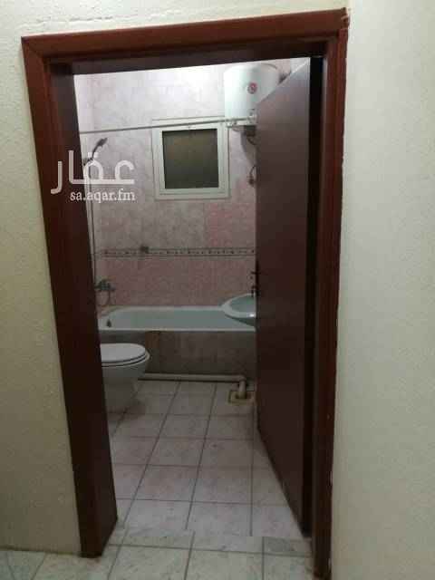 1509966 ملحق علوي مع جزء من السطح
غرفتين ومطبخ وحمام