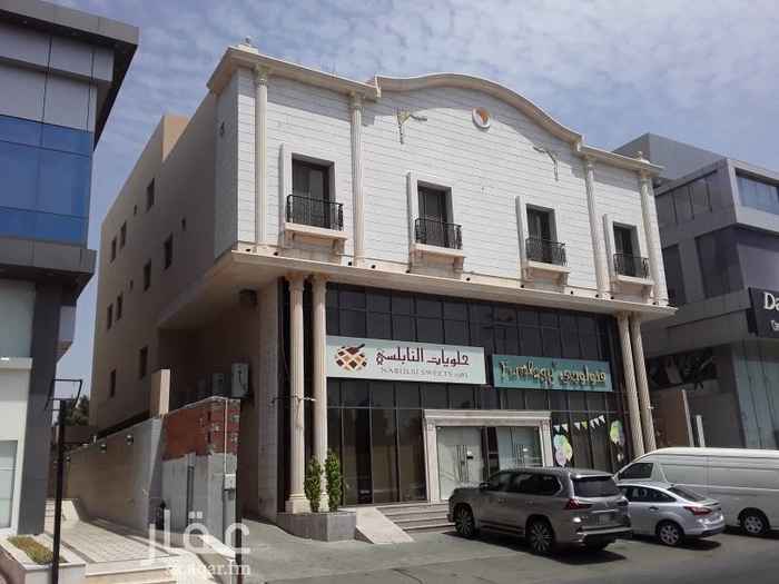 1500480 مكتب فاخر بحي البساتين على شارع الامير سلطان
مجهز بدورات مياه وتكييف مركزي راكب وكميرات مراقبة
تصريح اداري