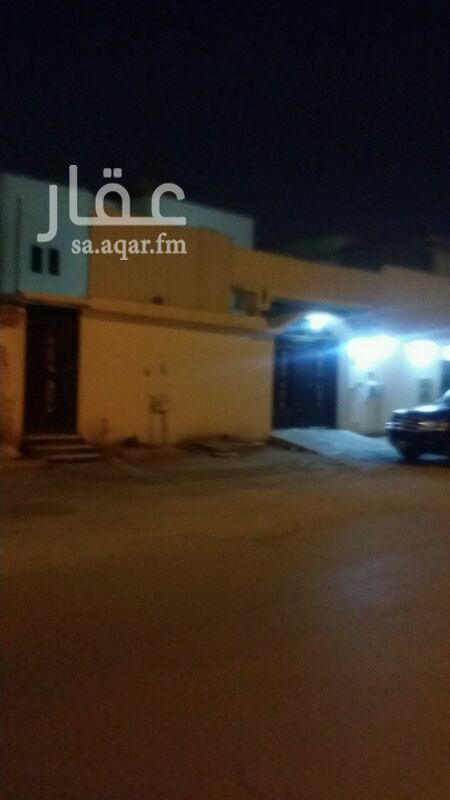 1560889 مجلس رجال مجلط غرفه جلوس نساء
مشب خارجي في الحوش كبير فيه زرع
في الدور العلوي أربع غرفه نوم وصاله حمامين مستر
فله كامله