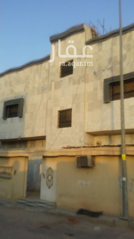 1588539 غرفتين وصاله حمام مطبخ راكب مكيفات راكبه نظيفه جدا عامل نظافه للعماره في الأسبوع مرتين ينظف