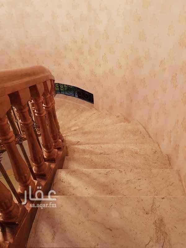 1544716 🏡 ريحانة للتسويق العقاري 🏡
للتنازل فيلا بنك الراجحي
📍النقرة خلف بنك الاهلي
📏المساحة 600
🛣على شارعين جنوب غرب
⭕️عمر البيت ٤ سنوات
الدور الأول مكون من مجلس رجال دوره مياه ومجلس نساء ودوره مياه صاله كبيره وصاله جانبيه ومطبخ ومستودع غرفتين ودوره مياه وحوش للرجال والنساء مشب خارجي
📶الدور الثاني مكون من خمس غرف نوم وأربع دورات مياه ومطبخ و بلكونة صغيره
📶الدور الثالث غرفه نوم مع دوره مياه وصاله صغيره وسطح
🔴مطلوب من البنك مليون و ١٠٠ 🔴
⭕️الاقساط ٦٠٠٠ بالشهر قابل ⭕️
💸المبالغ المطلوب التناز
