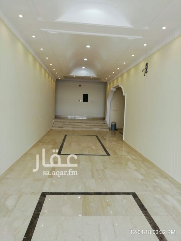 1295586 شقة عوائل
غرفه و صالة و دورة مياه ومطبخ
حي الحمراء
شارع الشيخ حسن بن حسين بن علي