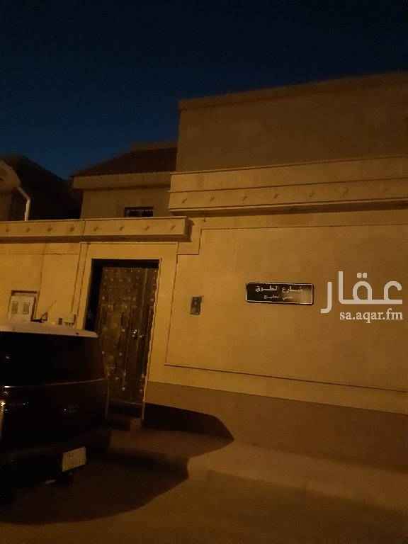 1741535 عدد ثلاث شقق للايجار مكونه من ثلاث غرف وصالة وحمامين ومطبخ نظيفه