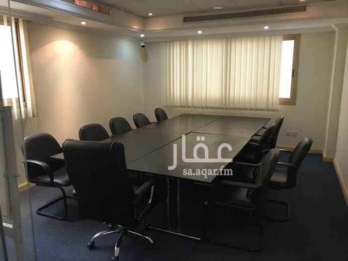 1477963 مكاتب فاخرة رؤية البحر ومتوفر بالمبني المكيفات مركزية والمداخل رخام ومصاعد ومتوفر مواقف وحارس أمن بشارع بحر العرب حي الحمراء للتواصل 0506462953