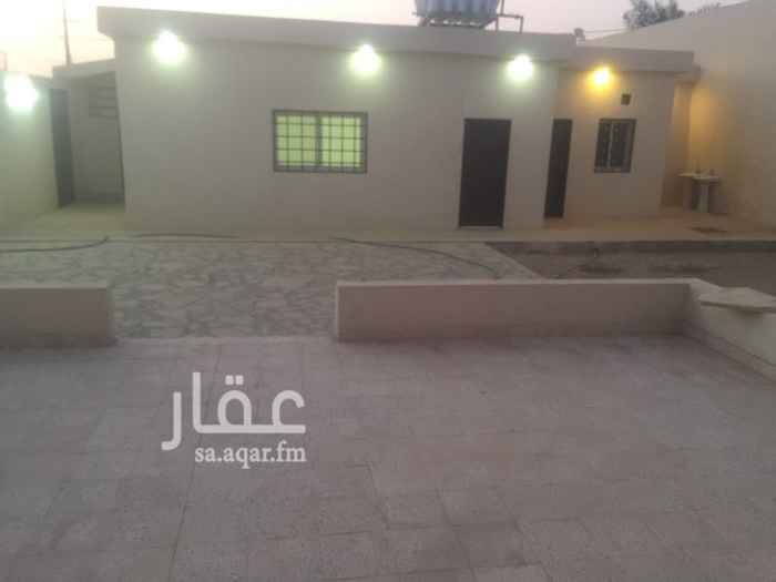 1761077 الاستراحة جديدة وهي عبارة عن غرفة كبيرة ٧في٥
ودورة مياه ٢في٢
ومطبخ ٤في٤
ودكة
مساحتها ٢٥٠ متر
موثثة فيا مجلس ومكيف وملبس الرخام باركيه
ايجارها ١٥ الف